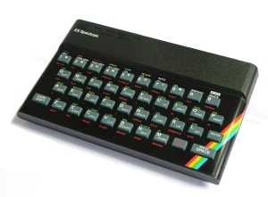 Von Bill Bertram - Eigenes Werk, CC BY-SA 2.5, https://commons.wikimedia.org/w/index.php?curid=170050 ZX Spectrum 48k